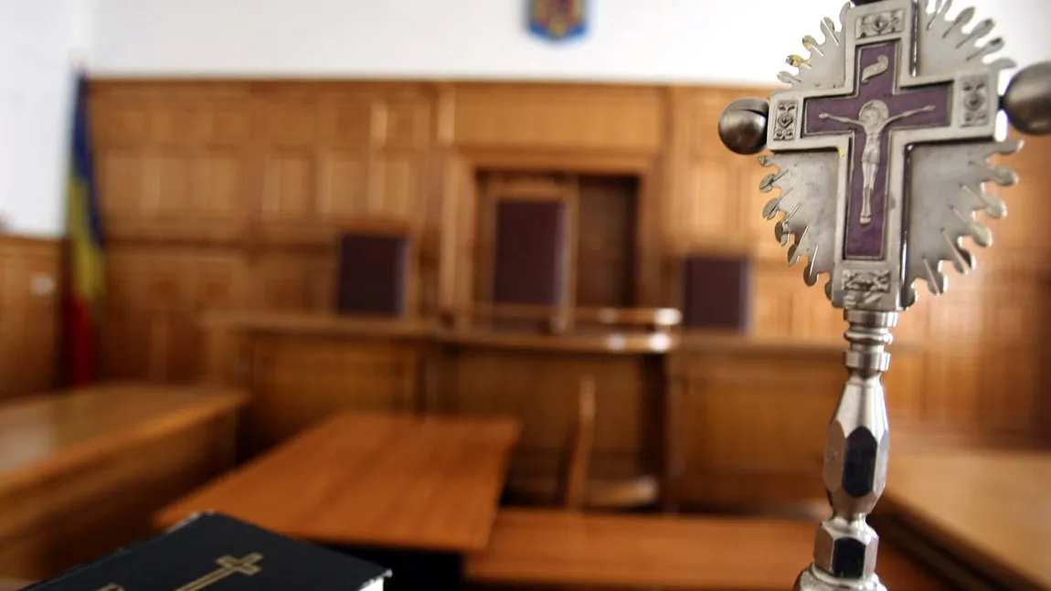 Un român l-a dat în judecată pe Dumnezeu. Cu ce l-a supărat