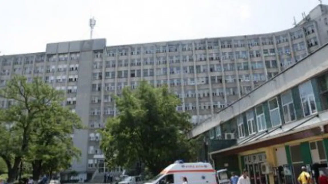 O femeie din Craiova, în stare gravă la spital. A fost diagnosticată cu gripă porcină