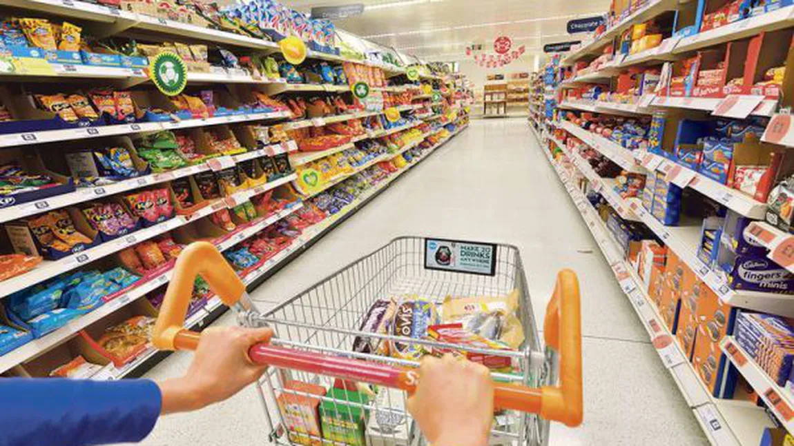 O nouă ţară europeană va introduce legea care obligă supermarket-urile să doneze produsele nevândute