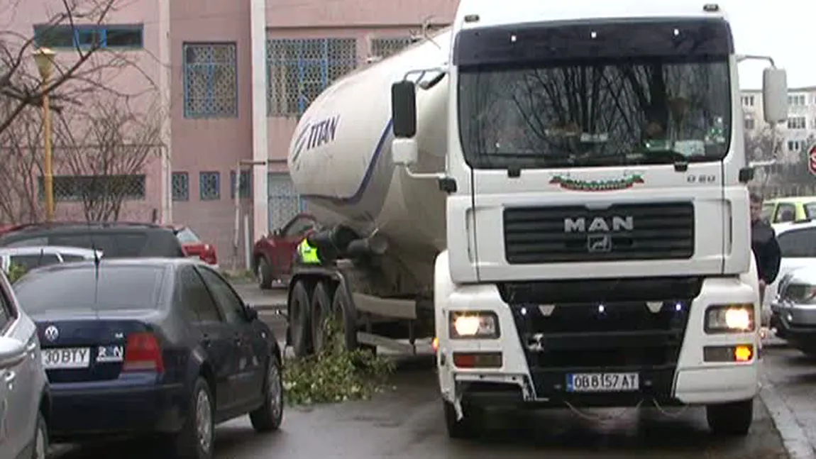 Ţigări de contrabandă de peste un milion de euro, găsite într-o cisternă
