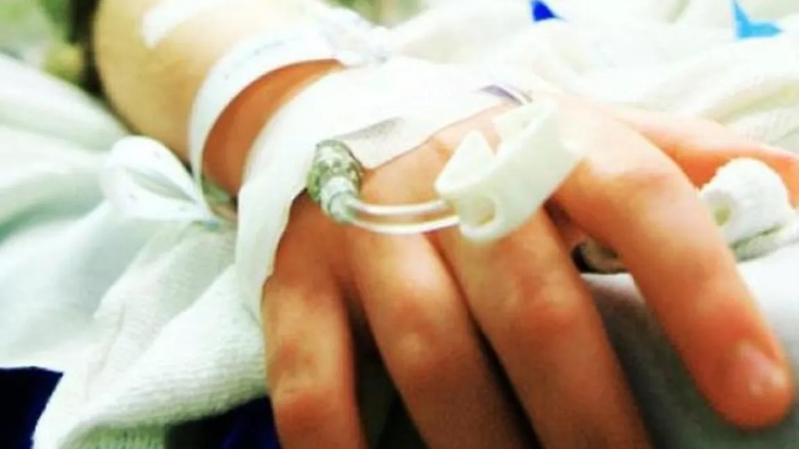 Peste 20 de elevi din Piteşti se află în continuare la spital din cauza unei toxiinfecţii alimentare VIDEO