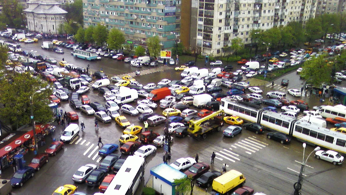 De ce nu funcţionează sistemul inteligent de dirijare a TRAFICULUI în Bucureşti