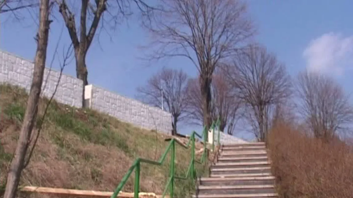 Scandal de amploare la Mangalia. Motivul este un zid ridicat pe faleză