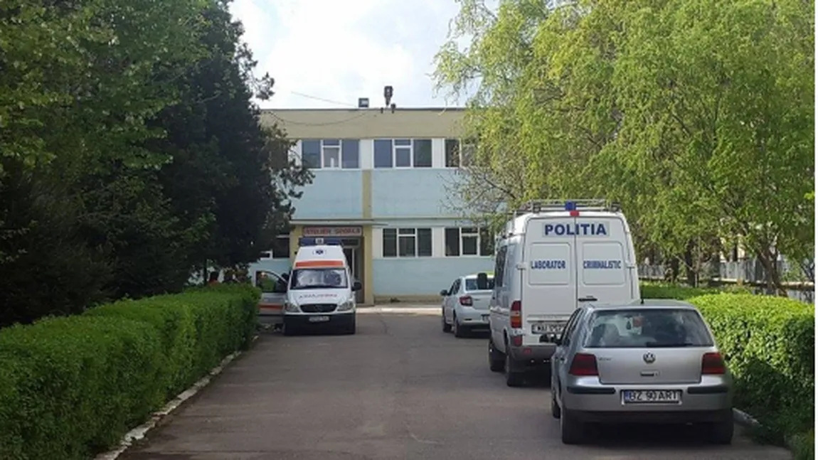 Un profesor a murit în faţa elevilor după ce s-a curentat în timpul unui experiment
