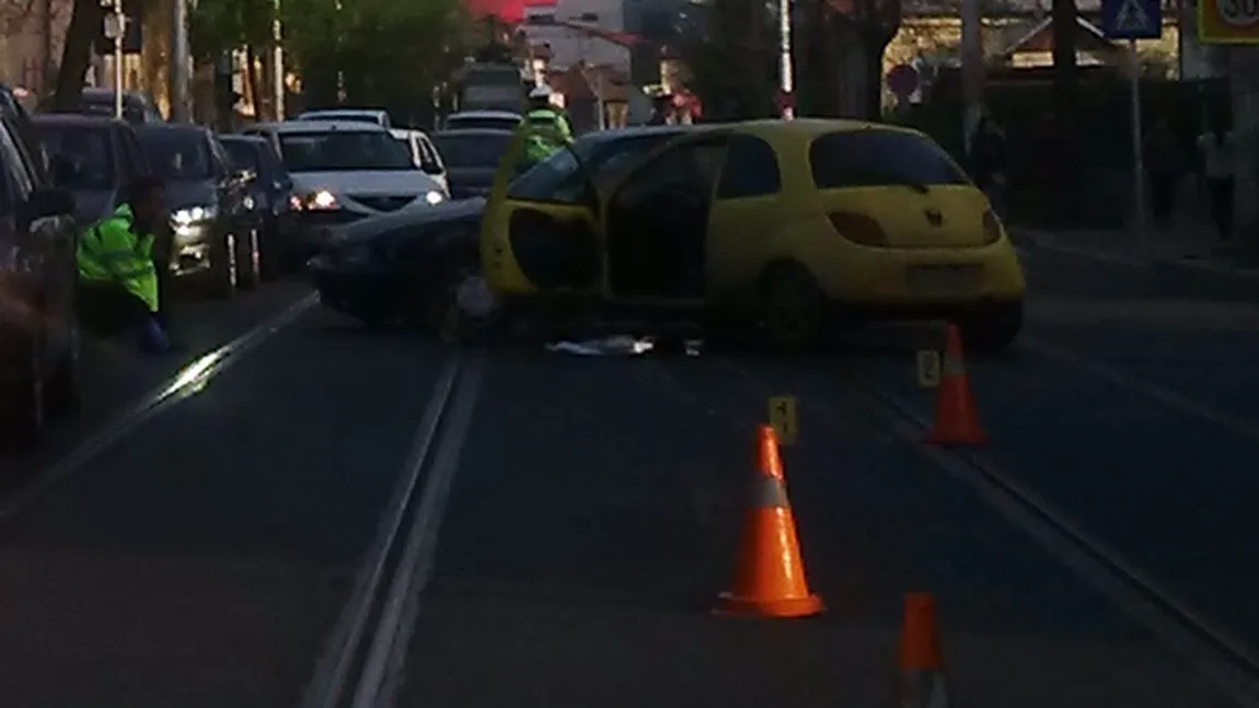 Accident rutier în Bucureşti. Circulaţia tramvaielor, BLOCATĂ în zona Ştefan cel Mare FOTO