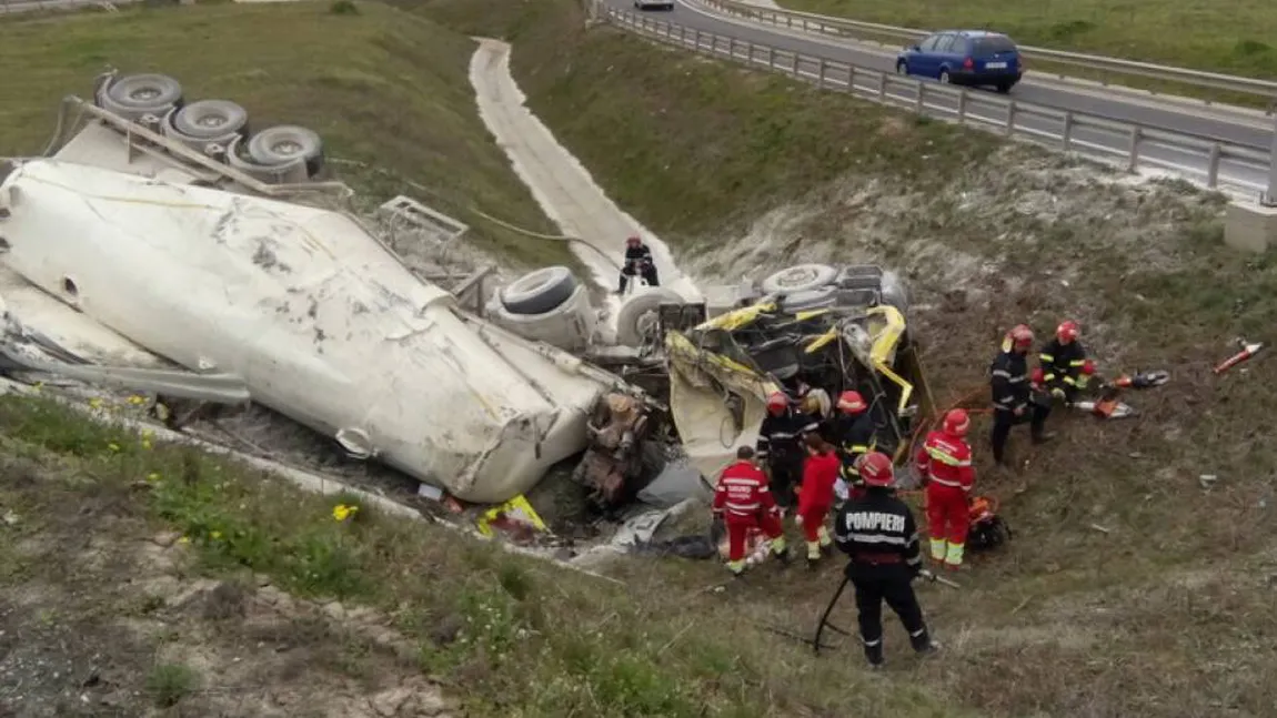 Accident grav în Constanţa. TIR răsturnat, şoferul a murit pe loc