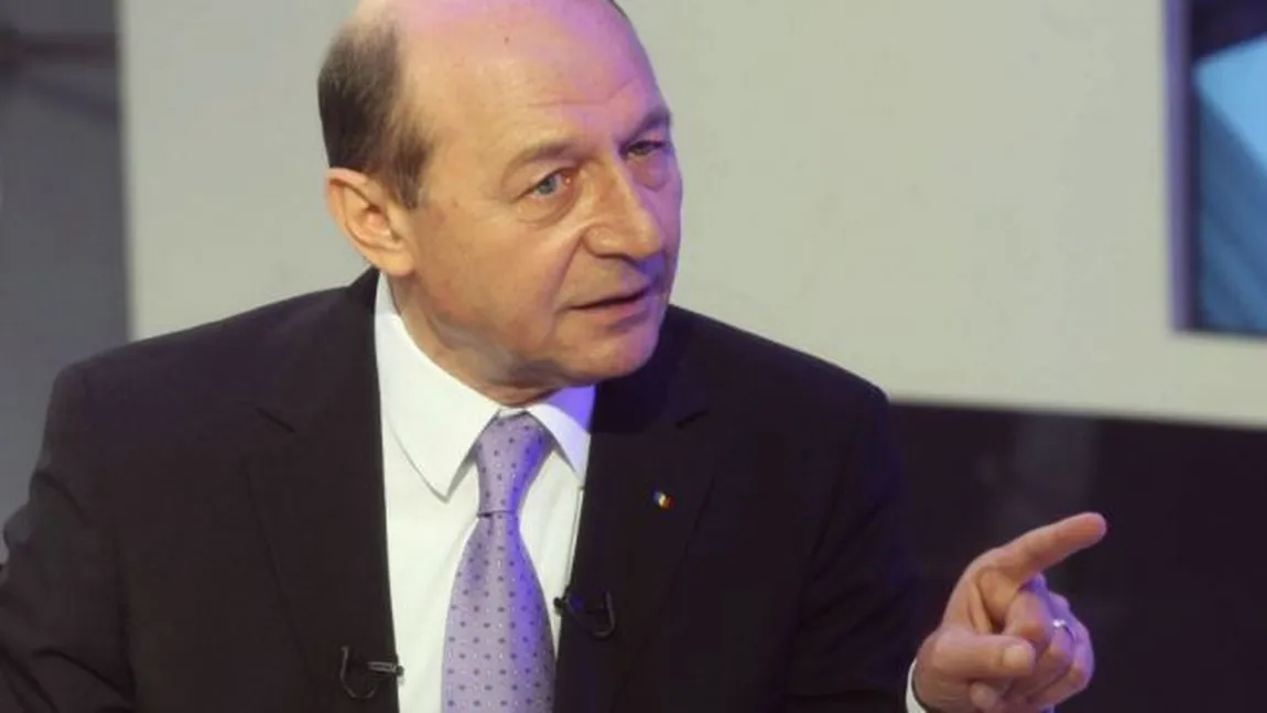 Băsescu arată cu degetul spre SRI: În 10 ani nu am văzut nicio semnalare despre falsificarea dezinfectanţilor