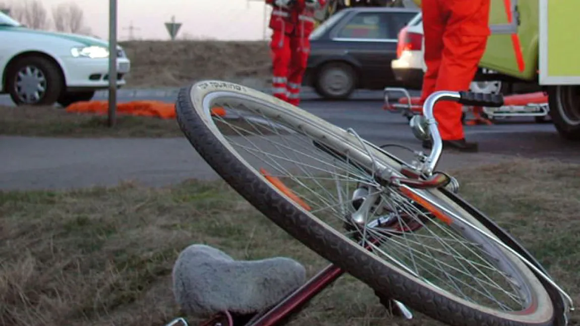 Un biciclist s-a accidentat grav pe Transfăgărăşan. Tânărul s-a izbit de parapeţi