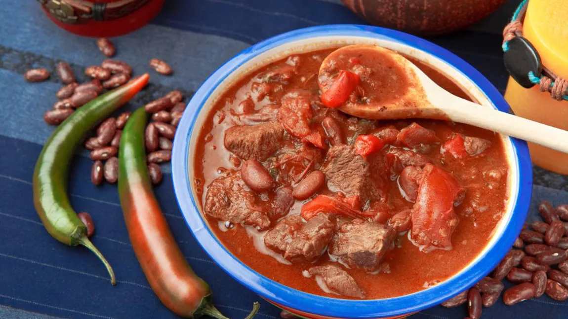 REŢETA ZILEI: Chili con carne. Tocană mexicană