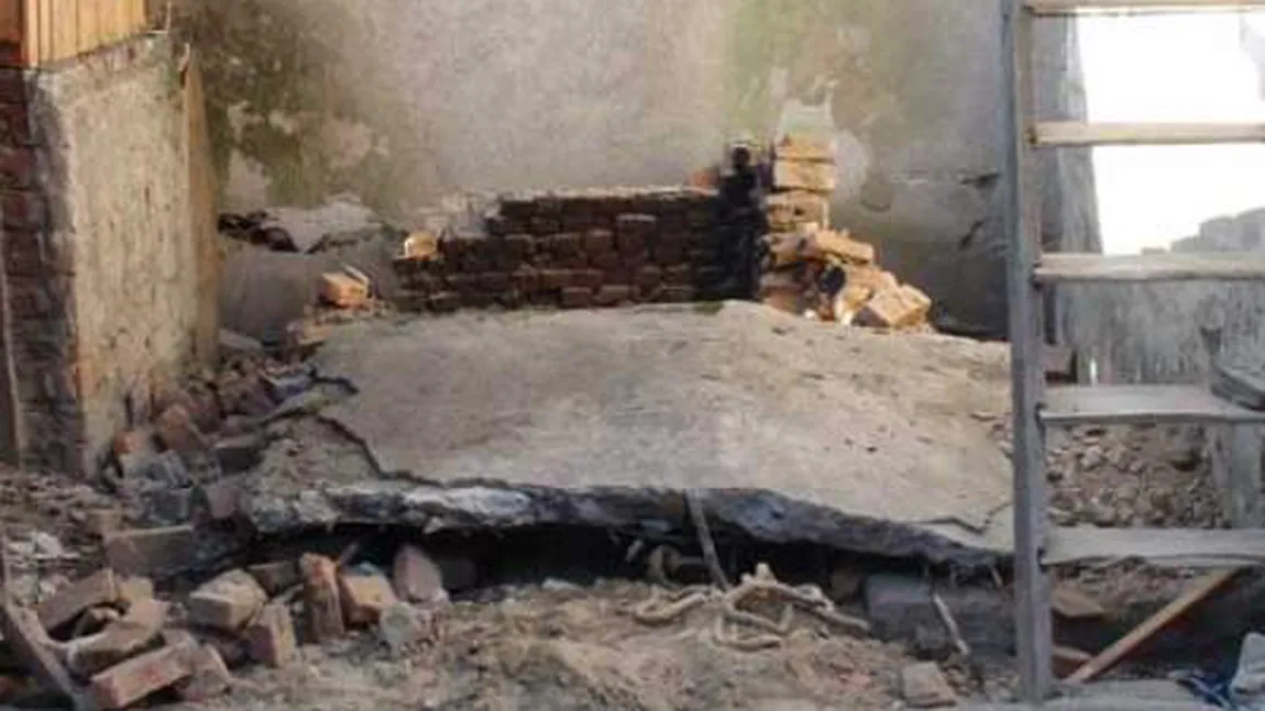 TRAGEDIE! O fetiţă de 6 ani a murit strivită de peretele unei case