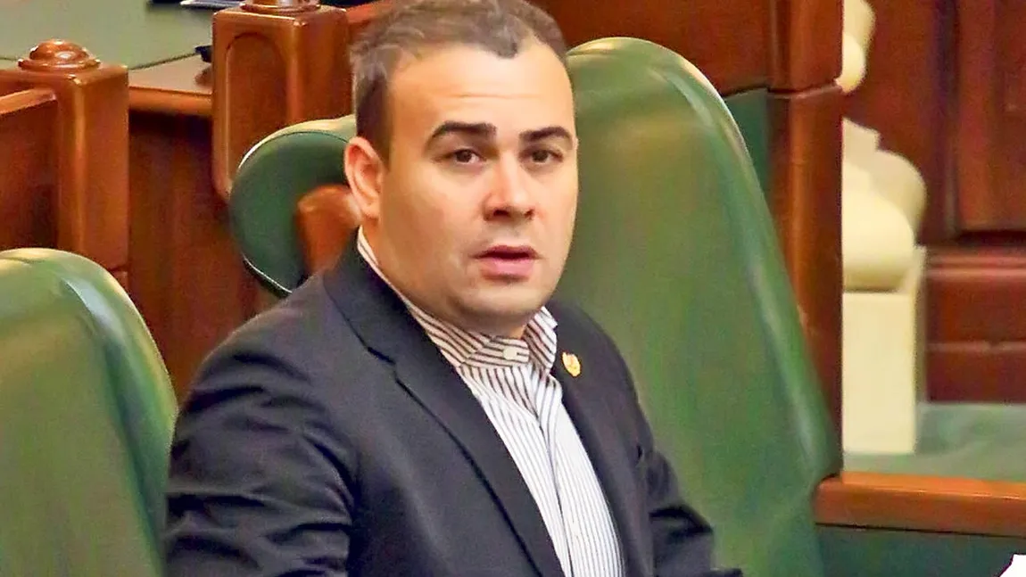Darius Vâlcov susţine că este angajat la grupul parlamentar al PSD din Camera Deputaţilor