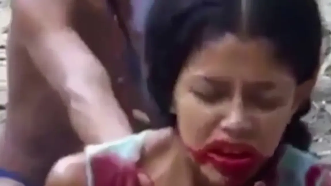 ŞOCANTA EXORCIZARE a unei femei. Incredibil ce se întâmplă cu ea VIDEO