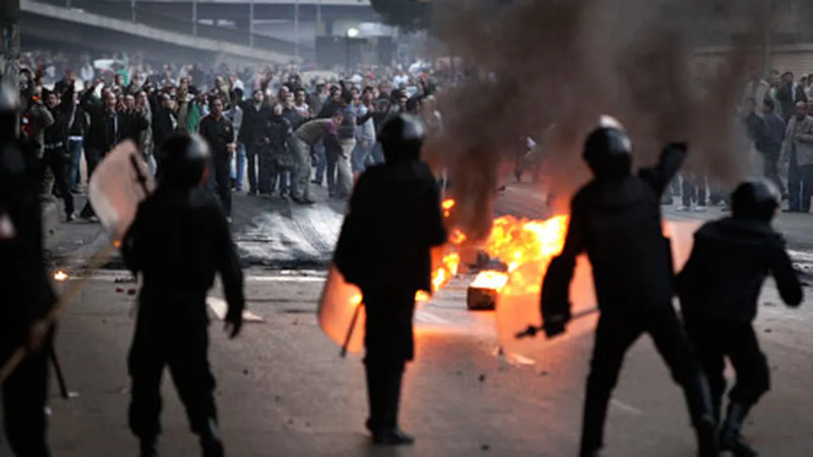 Protest în Cairo: Forţele de securitate folosesc gaze lacrimogene împotriva manifestanţilor