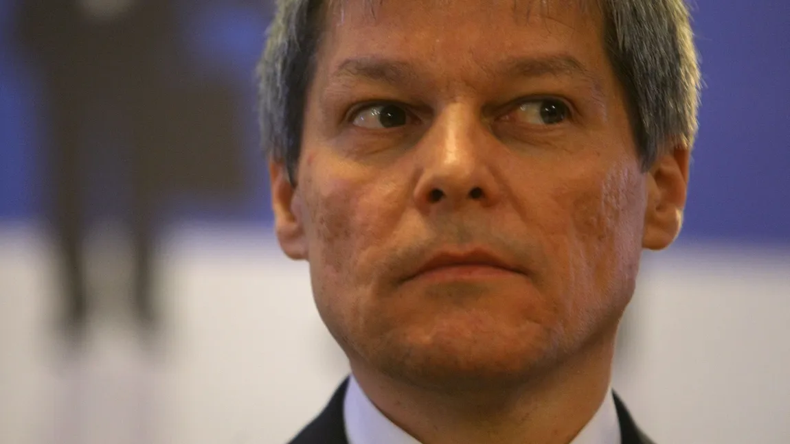 Ora premierului: Dacian Cioloş prezintă Parlamentului aspecte legate de reforma administraţiei