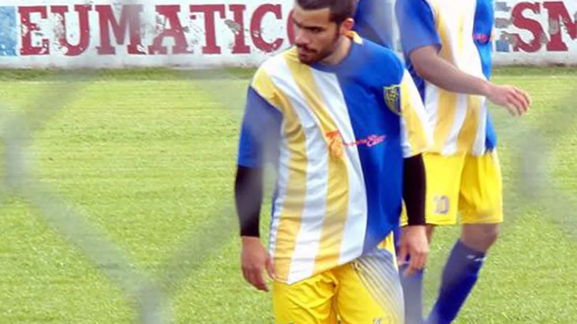 Fotbalist MORT după ce a fost lovit pe teren în timpul unui meci VIDEO
