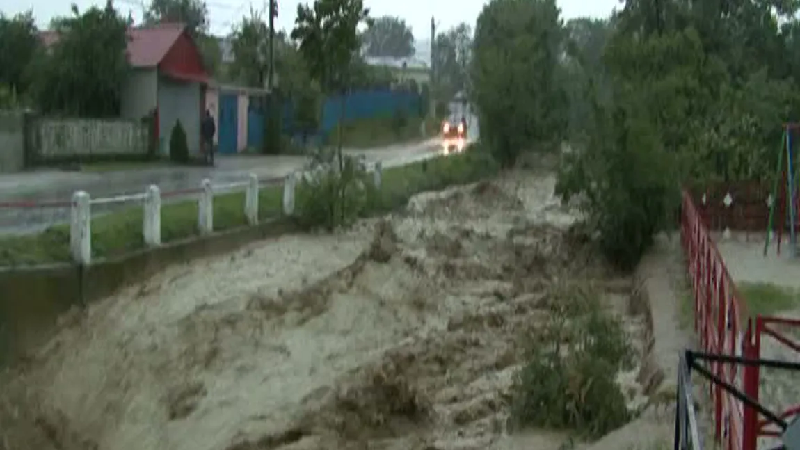 Cod GALBEN de INUNDAŢII în mai multe bazine hidrografice din ţară