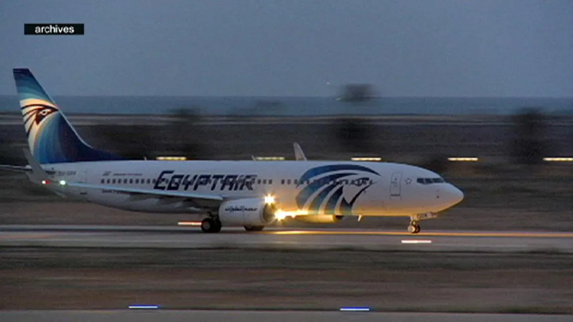 Armata egipteană a descoperit RESTURI, inclusiv UMANE, din avionul EgyptAir dispărut. Fuselajul, localizat UPDATE VIDEO