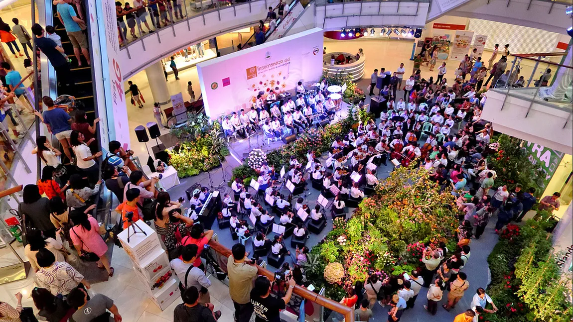 ISU: Reprezentanţii mall-urilor trebuie să anunţe evenimentele la care sunt peste 200 de persoane