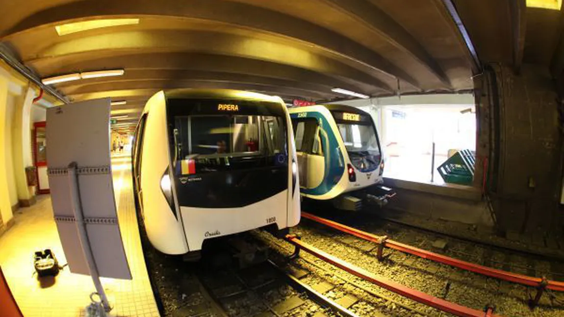 O garnitură de metrou a fost blocată între staţii, pe tronsonul M1