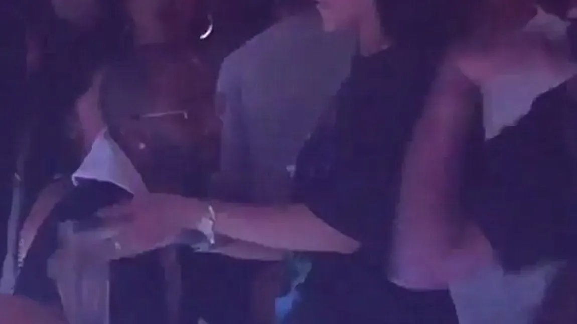 Riri s-a dus la striptease. Ce sumă exorbitantă a cheltuit?