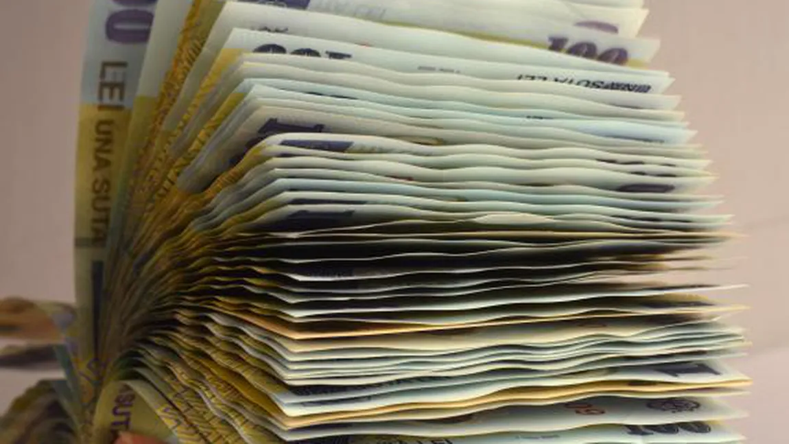 LISTA DATORNICILOR ar putea aduce o amendă uriaşă pentru ANAF