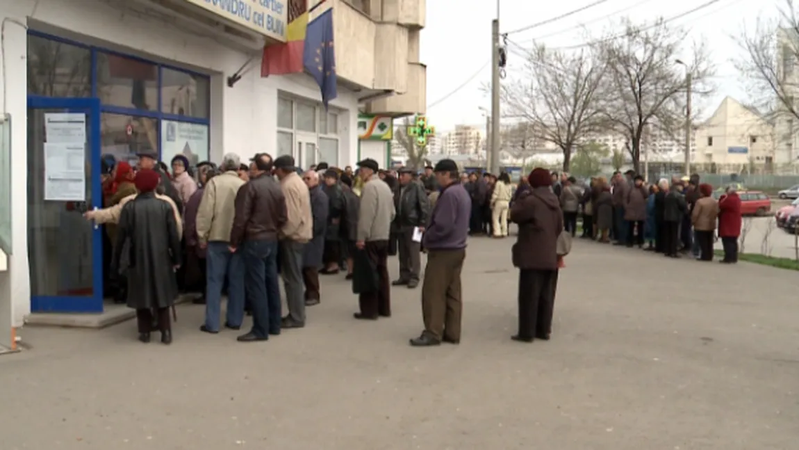 VESTE BUNĂ pentru pensionari. Începe distribuirea tichetelor sociale