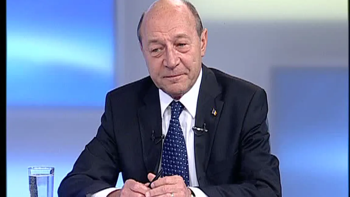 Băsescu: SRI şi SIE nu pot avea firme pe teritoriul României, dar pot fi ofiţeri corupţi care se implică în afaceri