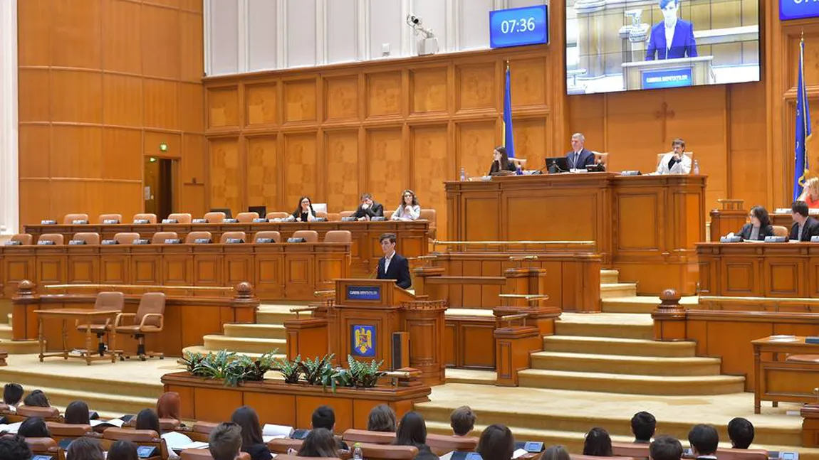 Valeriu Zgonea se pregăteşte de plecare. Şi-a luat lucrurile din biroul de la Camera Deputaţilor