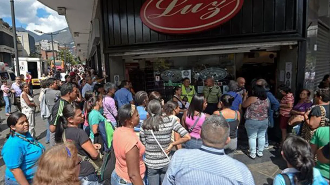 Venezuelenii nu mai au ce mânca. Fură tot ce pot
