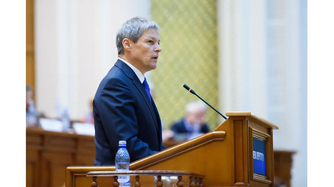 Premierul Dacian Cioloş, în vizită la Paris
