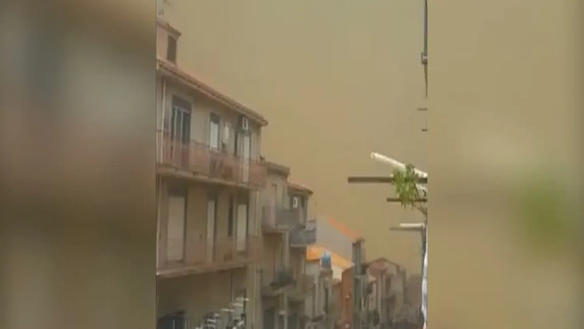 STARE de URGENŢĂ în Sicilia. Incendiile fac ravagii VIDEO