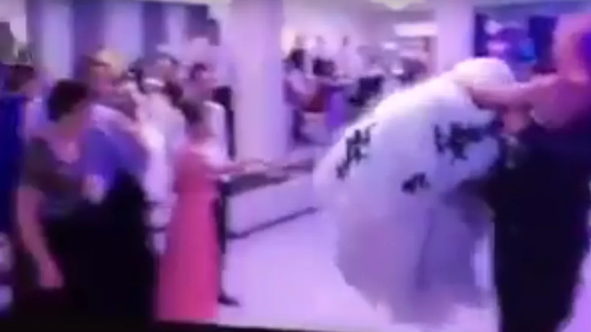 Farsă de zile mari! Mireasă, luată pe sus de mascaţi la o nuntă în Mamaia VIDEO