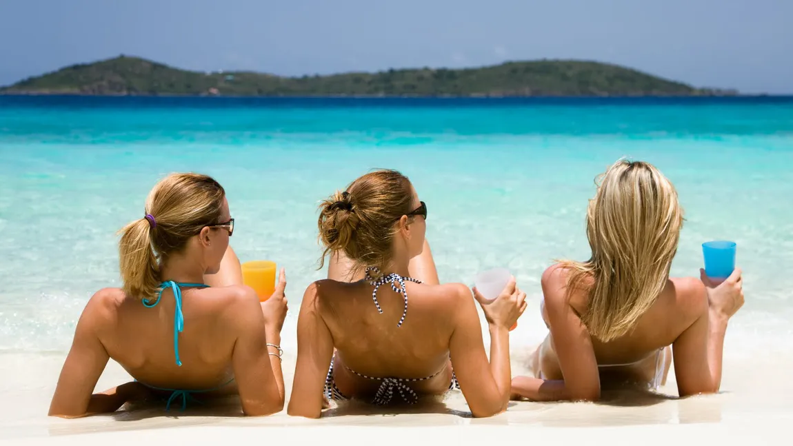 Au vrut să fie sexy la plajă, dar au fost acuzate de ceva ÎNGROZITOR