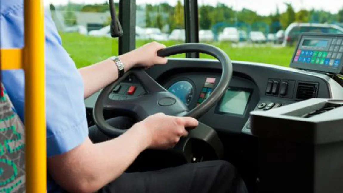 RAZIE de amploare a poliţiei: Zeci de şoferi de autobuze, prinşi băuţi la volan