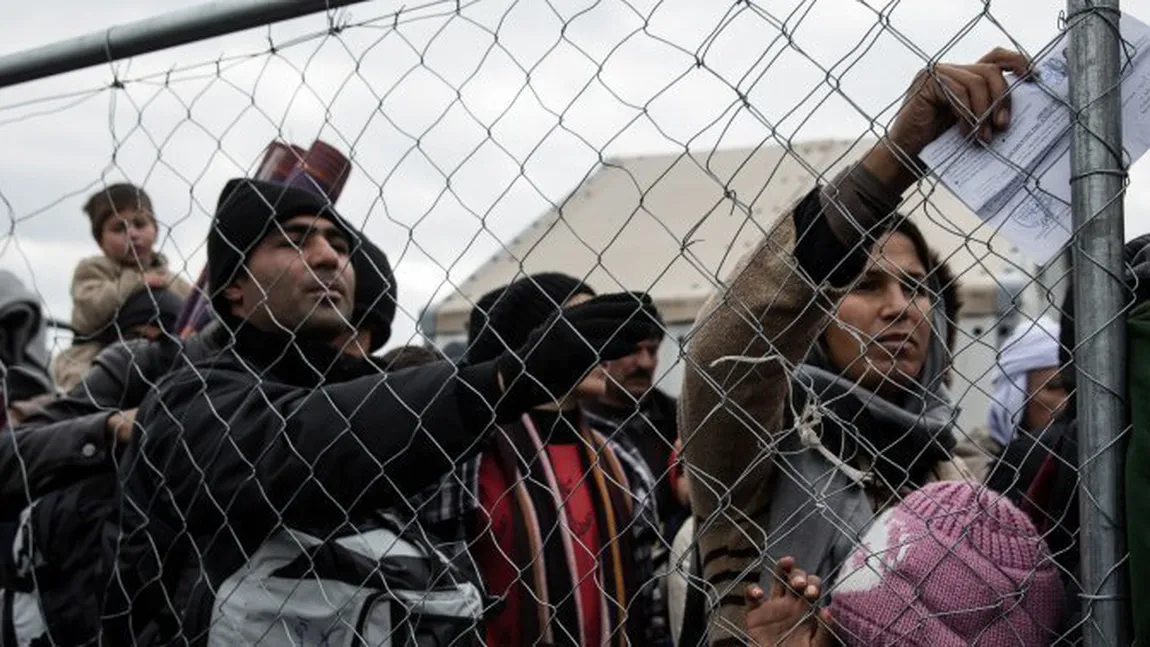 Poliţia elenă a evacuat o tabără de imigranţi din apropiere de frontiera cu Macedonia