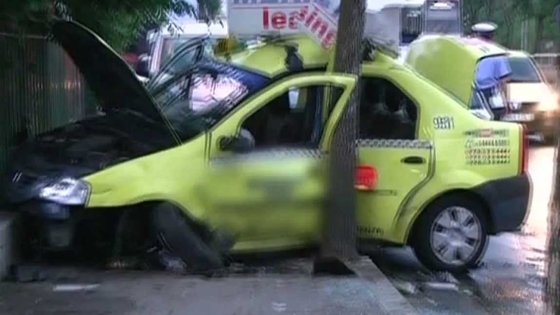Trei turişti francezi au furat un taxi după o noapte de distracţie în club