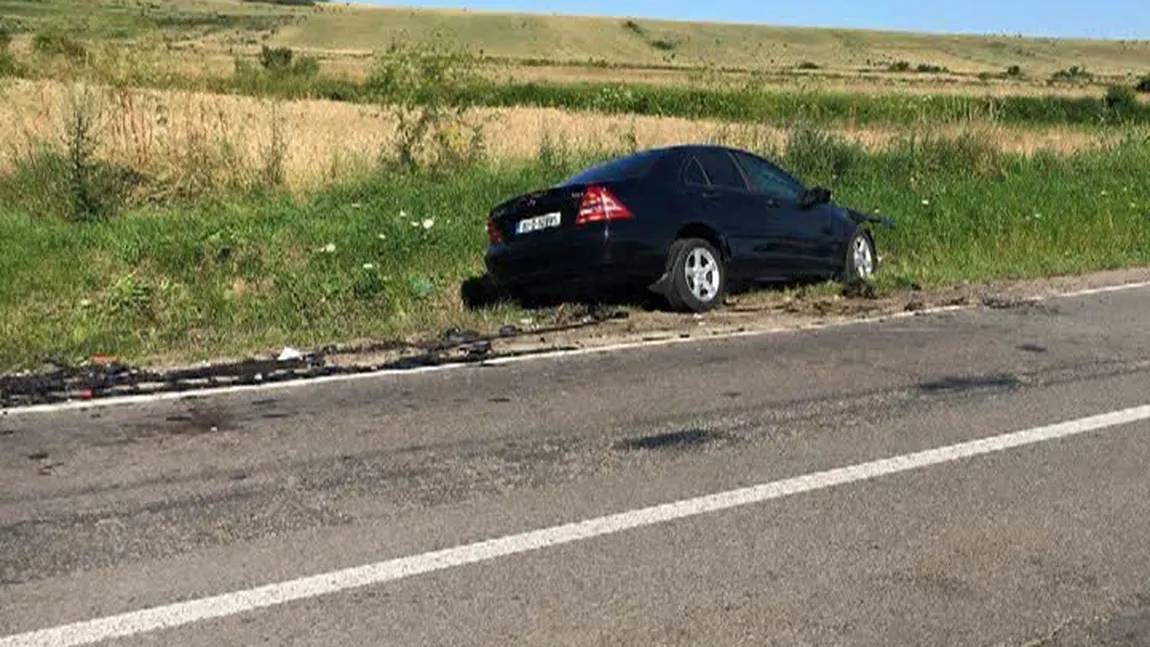 Accident cumplit în Cluj: Trei MORŢI şi patru răniţi, după ce o maşină a pătruns pe contrasens FOTO