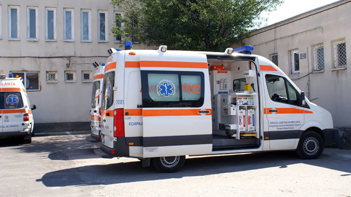 Prefectul de Bihor: Ambulanţele sunt folosite de 