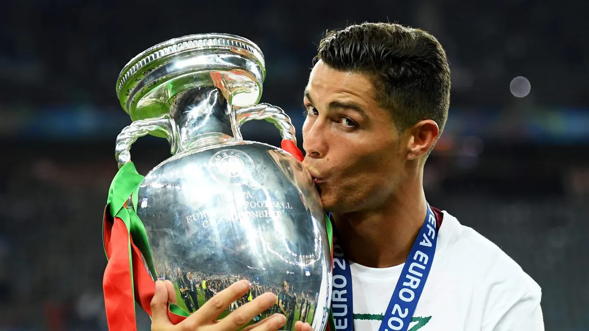 Forbes: Ronaldo, sportivul cu cele mai mari câştiguri într-un an. Topul general e dominat de Taylor Swift