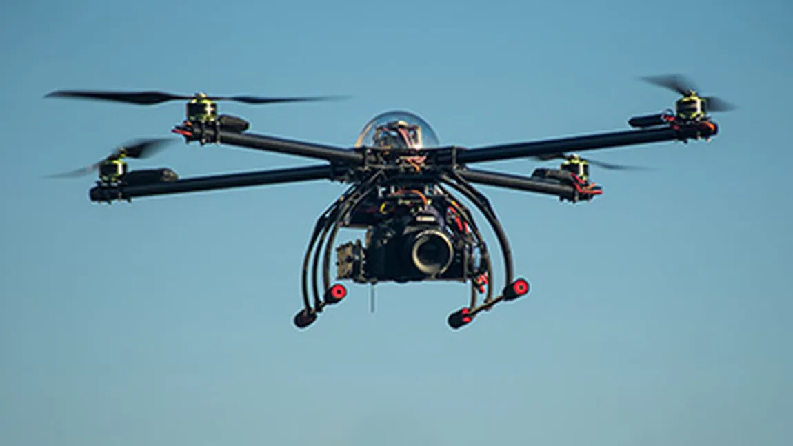 Anunţ-şoc: Posesorii de drone nu au voie să le ridice oriunde şi oricând. Ce aprobări sunt necesare