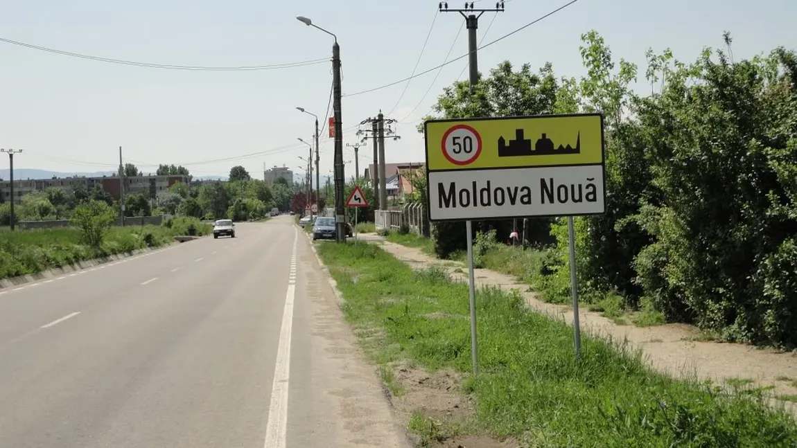 Oraş din Banat, ocupat de ţiganii veniţi din străinătate. Localnicii se plâng că nu mai au linişte VIDEO