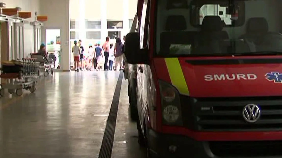 Alertă la un hotel din Poiana Brasov. 16 sportivi au ajuns la spital după ce li s-a făcut rău