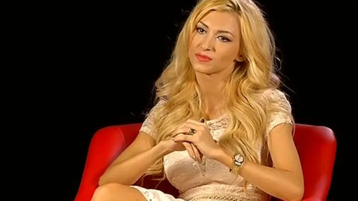 Andreea Bălan DĂ CĂRŢILE pe FAŢĂ şi vorbeşte despre TRAUMA din copilărie
