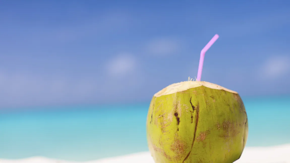 Ce se întâmplă dacă bei zilnic apă de cocos? Asta se va întâmpla cu organismul tău!