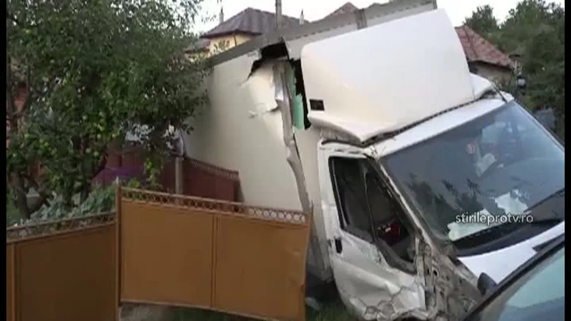 Un primar şi soţia sa, OMORÂŢI de maşină pe trotuar