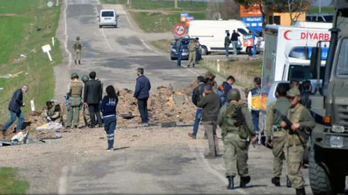Cel puţin şase morţi şi 25 de răniţi în două explozii, în sud-estul Turciei