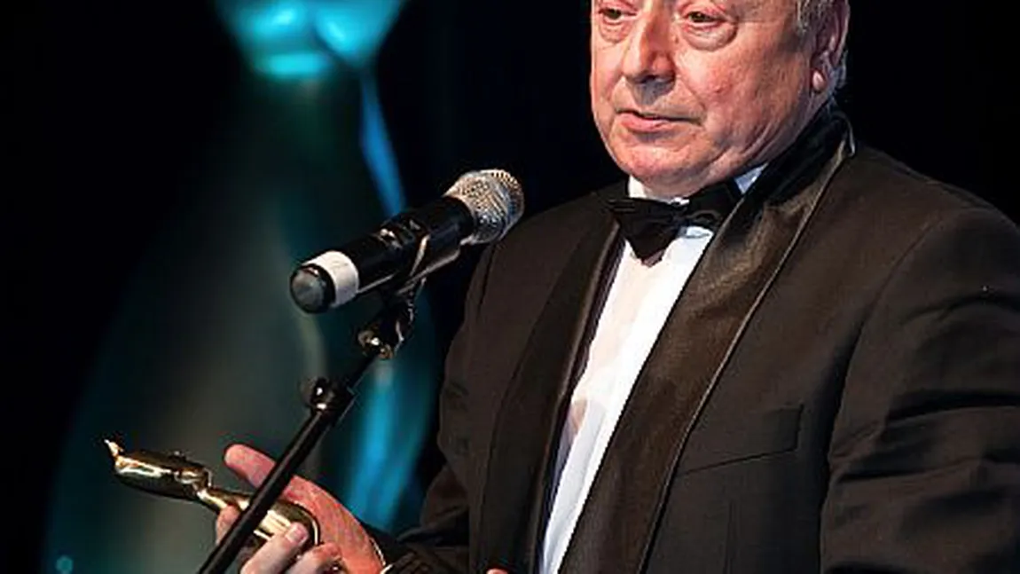 Sicriul cu trupul neînsufleţit al actorului Marin Moraru a fost depus la Biserica Sf. Gheorghe Nou