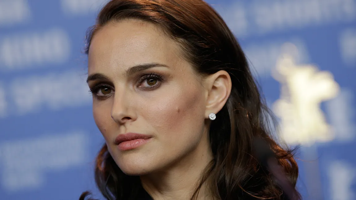 De ce poartă mereu Natalie Portman această geantă hidoasă