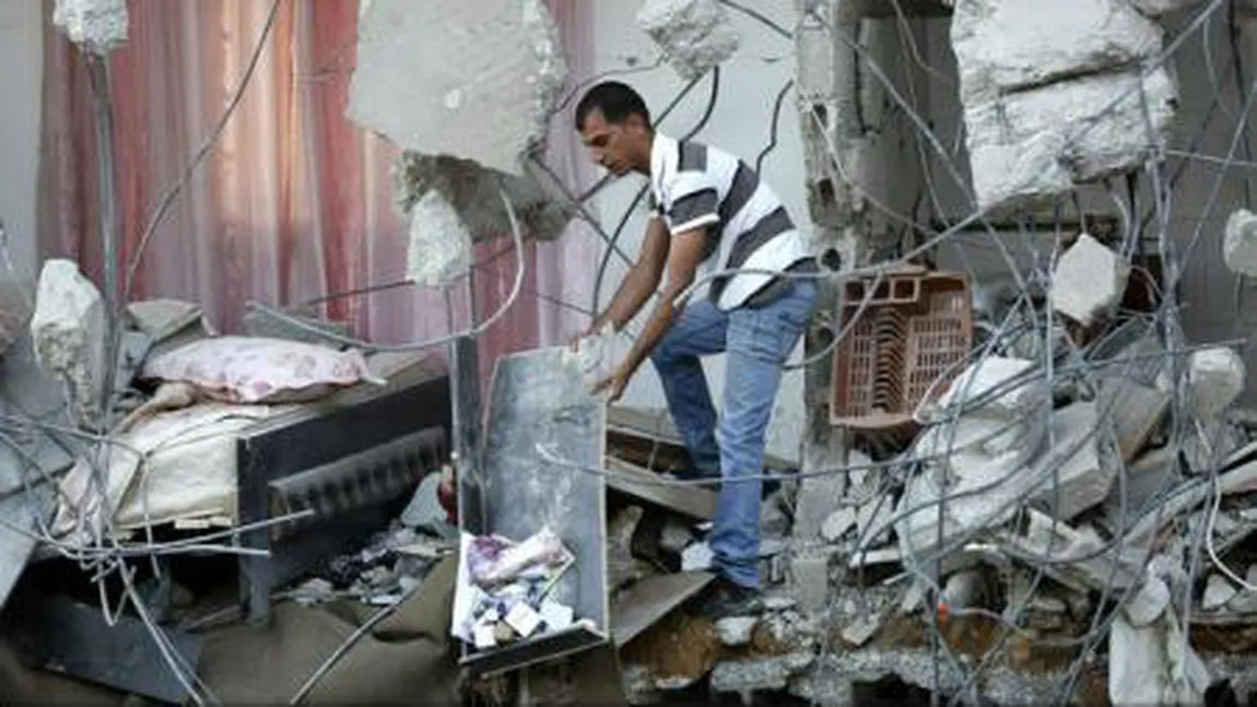 Un mort şi 22 de răniţi după prăbuşirea unui bloc de patru etaje peste o cafenea la Casablanca