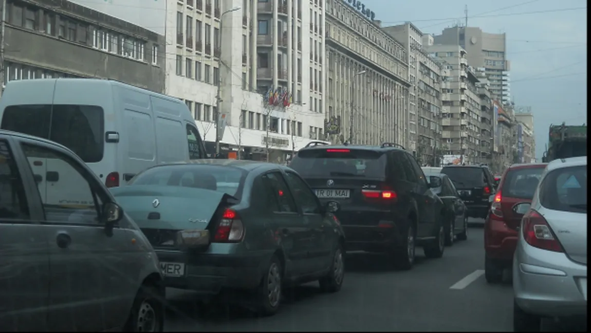 Când scapă bucureştenii de TRAFICUL DE COŞMAR din Centru. RADET, un NOU termen de finalizare la schimbarea conductelor